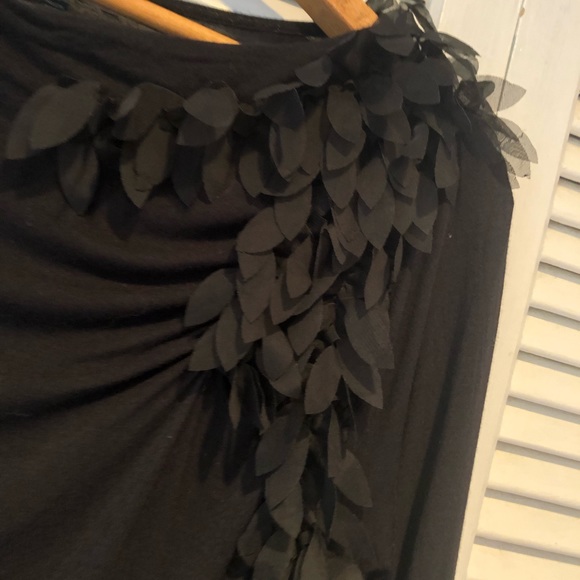 Anne Klein Top with Chiffon Feather Detail - Picture 5 of 5